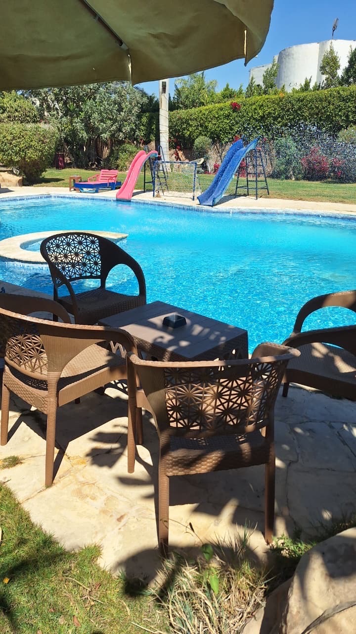 An elegant villa in the village of Sindrina, at the entrance to Abu Ghaleb, kilometer 58