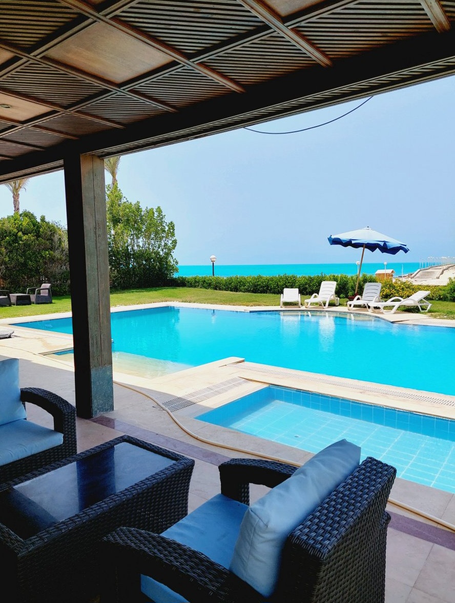 Villa for rent in Marina 5, first row to the sea, with an open panoramic view